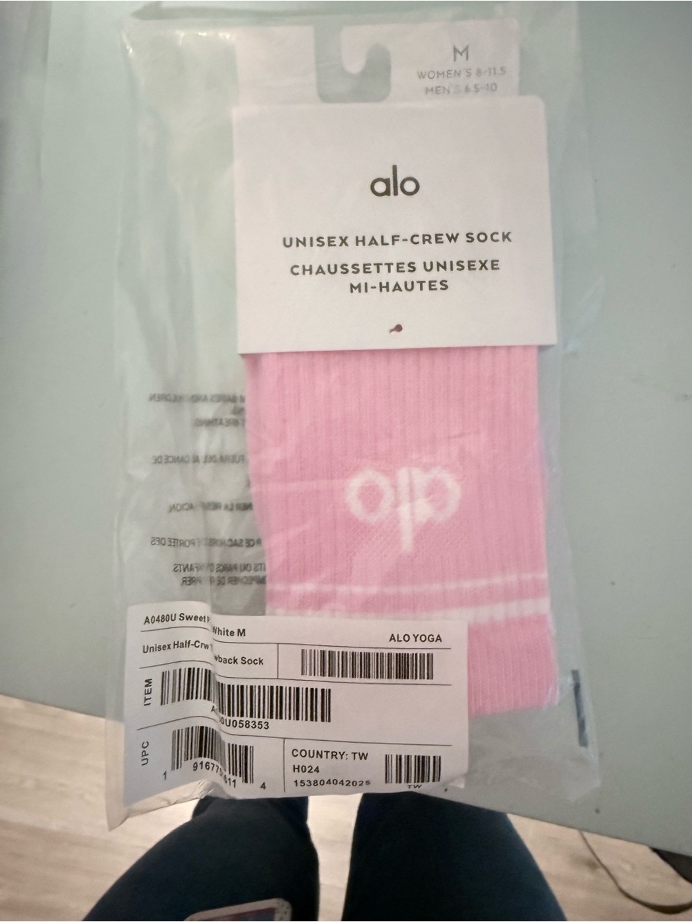 ALO Yoga Unisex Half-Crew Socks in Pink